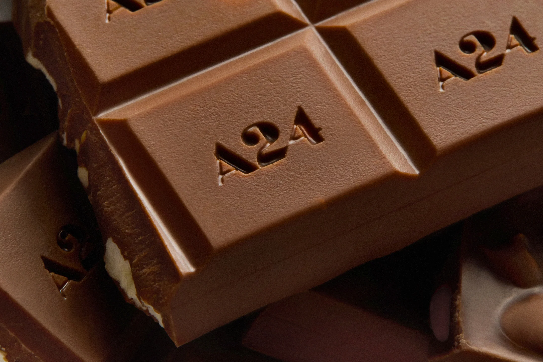 Salty Peanut Crunch Movie Chocolate Bar - Image 2